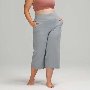 Lululemon Align Wide Leg Super-High-Rise Crop *23" in Rhino Grey